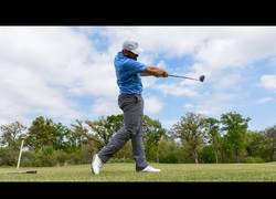 Enlace a Unas habilidades en golf que te van a dejar alucinando