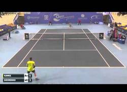 Enlace a El tiro entre las piernas estaba muy visto... y hace esta genialidad