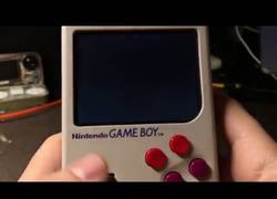 Enlace a ¡Brutal! Convierte una Game Boy clásica en un emulador para muchas otras consolas