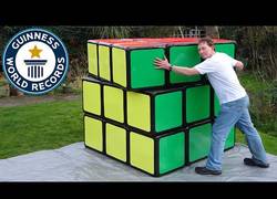 Enlace a El cubo de rubik más grande del mundo