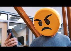 Enlace a Así funcionaría la vida real con los filtros de Snapchat [inglés]