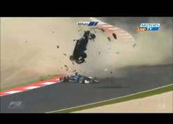 Enlace a Brutal accidente en una carrera de Fórmula 3. Los pelos de punta al verlo...