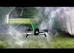 Enlace a Dude Perfect y una carrera de drones, con dos invitados muy especiales