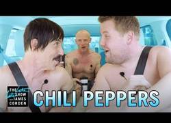 Enlace a Red Hot Chili Peppers visita el Carpool de James Corden
