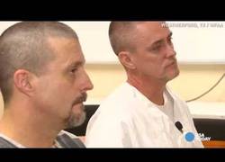 Enlace a Reos se escapan de un calabozo en EE.UU. para salvar la vida a su celador [Inglés]