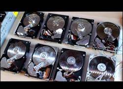 Enlace a The Floppotron tocando al banda sonora de Juego de Tronos. ESTO ES ÉPICO