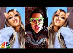 Enlace a Un dueto genial entre Ariana Grande y Jimmy Fallon con filtros de Snapchat