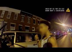 Enlace a Los problemas que te puede traer jugar a Pokémon Go mientras conduces