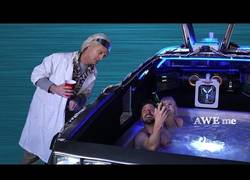 Enlace a Creando un jacuzzi para estos fans de Regreso al Futuro