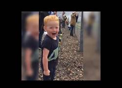 Enlace a Quédate con quien se emocione así cuando te vea venir