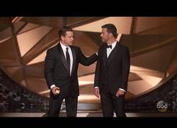 Enlace a Matt Damon se mofa de Kimmel por haber perdido el Emmy [Inglés subtitulado]