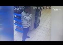 Enlace a El invierno en Rusia es muy malo y este señor sabe como entrar en calor