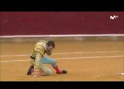 Enlace a Cornada de un toro en el parche a Juan José Padilla que se salva -otra vez- de milagro