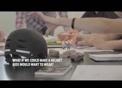 Enlace a Diseñando el pelo de Playmobil para un casco