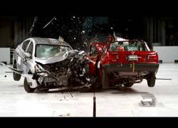 Enlace a Esta es la diferencia entre el Nissan más barato de México vs el Nissan más barato de USA