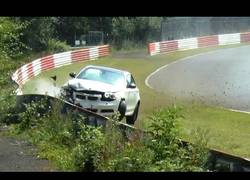 Enlace a El sensacional recopilatorio anual de accidentes en Nürburgring
