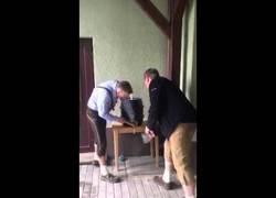 Enlace a Si no sabes abrir un barril para qué te metes...