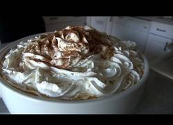 Enlace a Creando la super taza de Starbucks más grande jamás creada