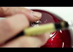 Enlace a Así se hacen las cubiertas de estos auriculares de 1300$