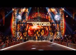 Enlace a Bruno Mars y su gran show en el desfile de Victoria's Secret