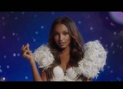 Enlace a Los ángeles de Victorias' Secret nos desean Feliz Navidad de esta forma tan sensual