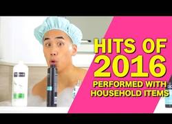 Enlace a Tocando los temazos del año con objetos que todos tenemos por casa