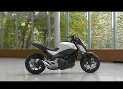 Enlace a La nueva moto experimental de Honda se mantiene en equilibrio automáticamente