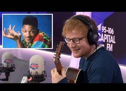 Enlace a Ed Sheeran cantando la intro del Príncipe de Belair y su resultado es fantástico