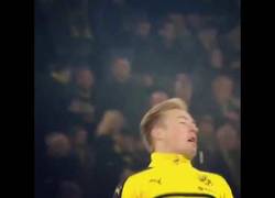 Enlace a La gran habilidad de Felix Passlack con su chicle en mitad del calentamiento del BVB