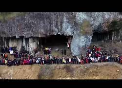 Enlace a Organizan reunión familiar y necesitan un drone para hacer la foto de todos los miembros