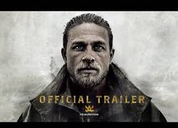 Enlace a Ya puedes disfrutar del espectacular tráiler del Rey Arturo: La leyenda de la espada'