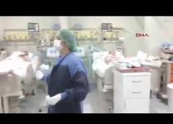 Enlace a Han despedido a varias enfermeras por grabarse bailando frente a unos pacientes