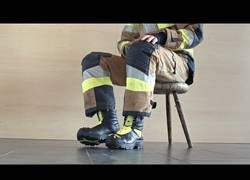 Enlace a Los increíbles detalles de unas botas de bomberos