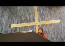 Enlace a El problema de Jesucristo en una escalera mecánica