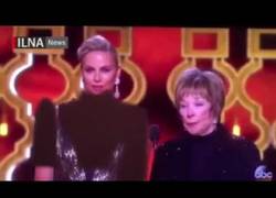 Enlace a Así es como la TV de Irán censuró a Charlize Therón por salir 