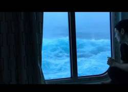 Enlace a No hay nada que de más terror que un viaje en barco con el mar revuelto