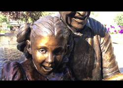 Enlace a La estatua de un padre e hija más inquietante del mundo