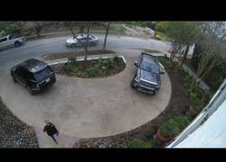 Enlace a Parecía una mañana tranquila en la construcción hasta que ocurrió algo de película