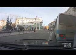 Enlace a La terrible irresponsabilidad de esta persona en plena carretera