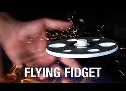 Enlace a ¡Este tío inventa un spinner que levita!