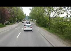 Enlace a Un vasco haciendo ejercicio de piernas un día cualquiera