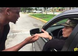 Enlace a Cuando te limpian el coche sin pedirlo