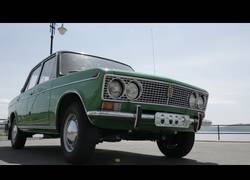 Enlace a El coche soviético que se vende por 62.000€ al estar en perfecto estado