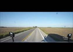 Enlace a Cuando no sabes conducir y salvas tu vida por pocos centímetros