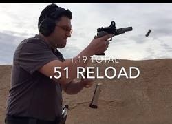 Enlace a El hombre más veloz recargando un arma: 0,51 segundos