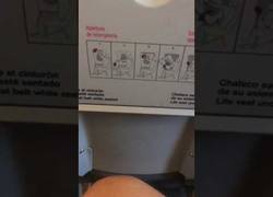 Enlace a El piloto que hizo disfrutar a la gente en pleno aterrizaje en Vigo hablando de la ciudad