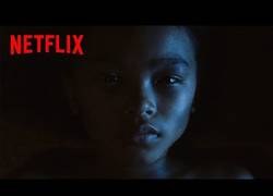 Enlace a El tráiler de la nueva película de Angelina Jolie sobre el genocidio camboyano