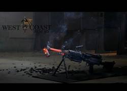 Enlace a Así se pone al rojo vivo un silenciador al ponerle al límite su resistencia