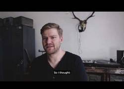 Enlace a Se cansó de reportar tuits sin que le hiciesen caso e hizo esto en las oficinas de Hamburgo