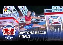 Enlace a Spiderwoman lo peta en Ninja Warrior. ¡Qué brutalidad!